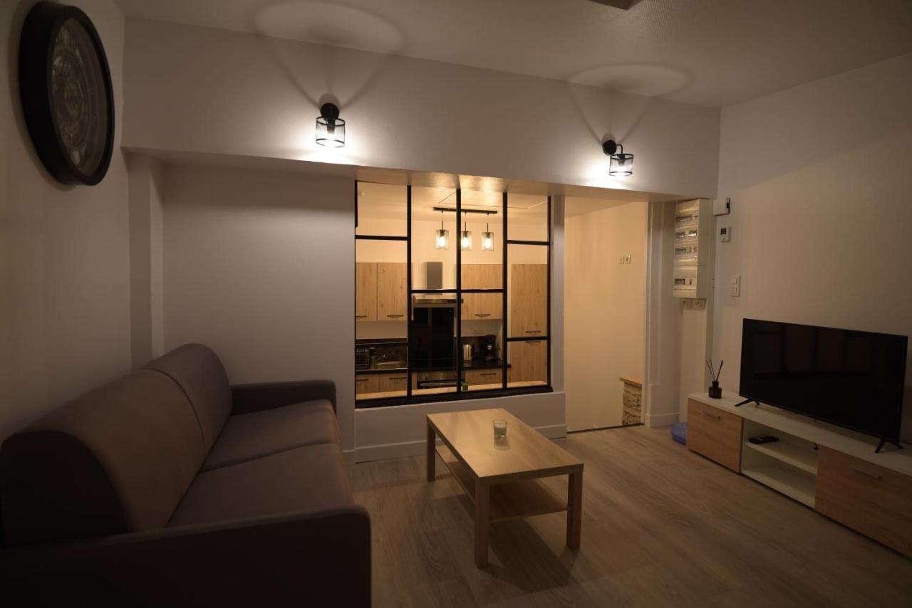 Cosy Appartement Hyper Centre Ville Avec Cour + Patio Auxerre Luaran gambar