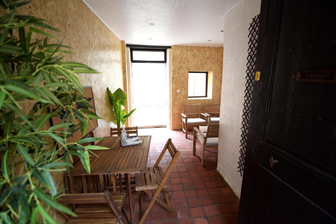 Cosy Appartement Hyper Centre Ville Avec Cour + Patio Auxerre Luaran gambar